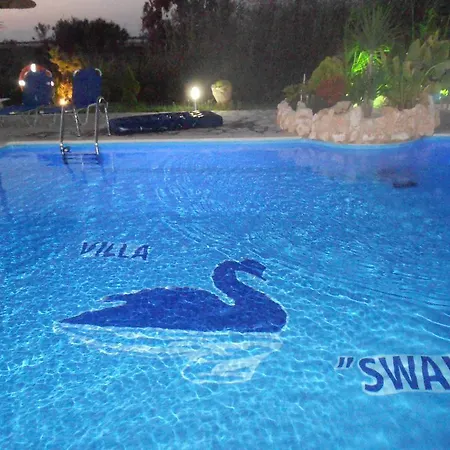 Swan Lefkada City